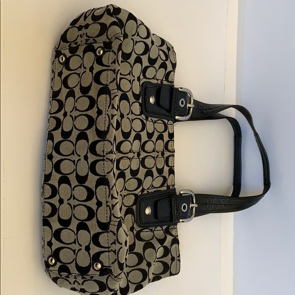 Coach purse - Picture 2 of 4